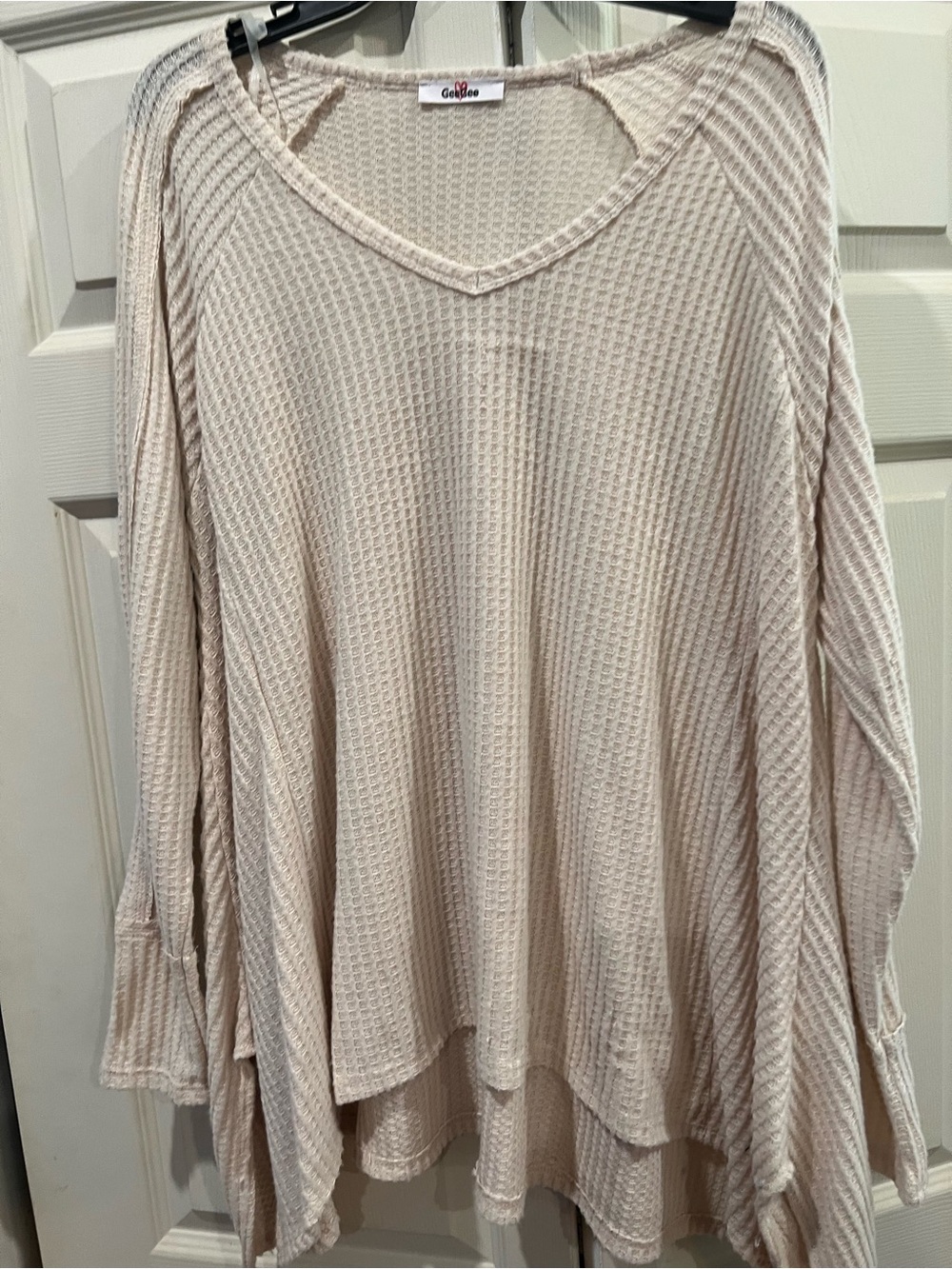 Gilli Cream Waffle-Knit V-Neck Pullover
